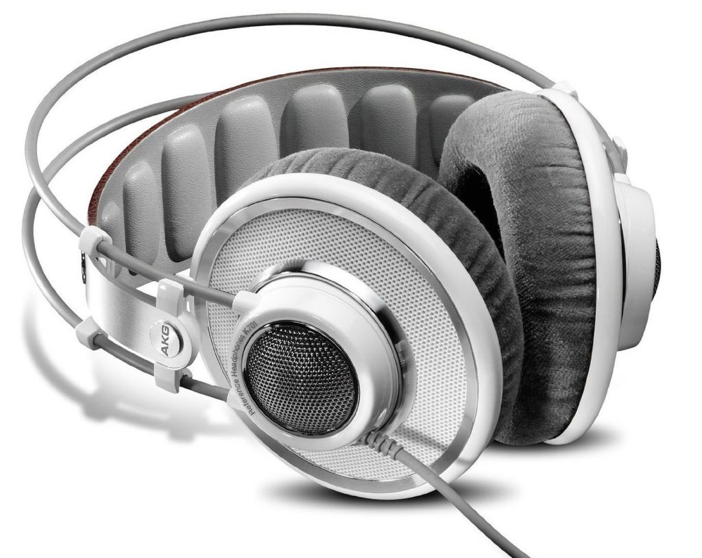 AKG K701 – Over-ear Mania
