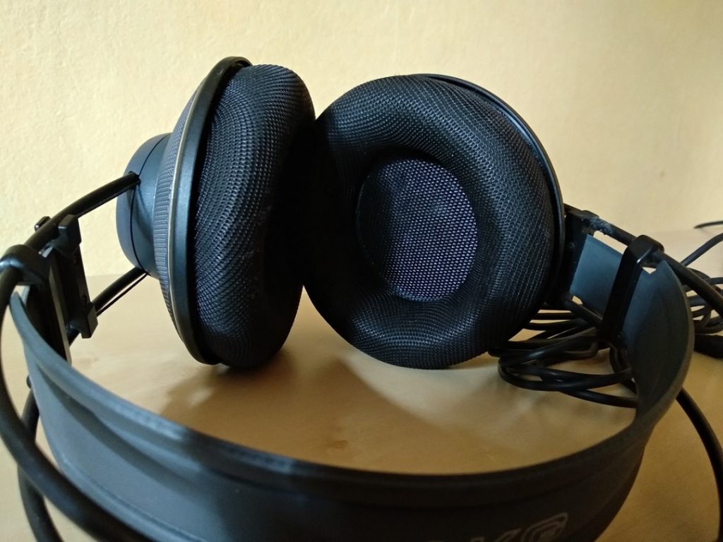 AKG K501 – Over-ear Mania